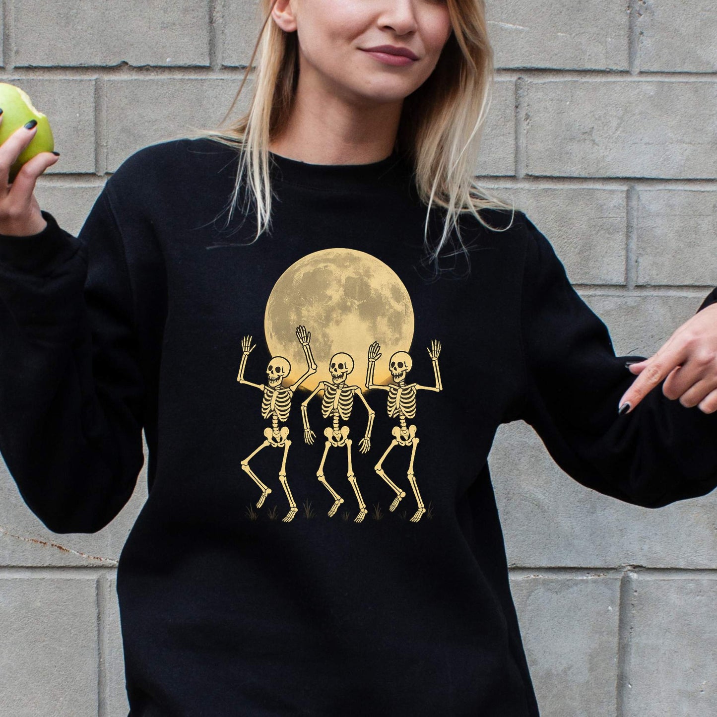 3 Dancing Skeletons
